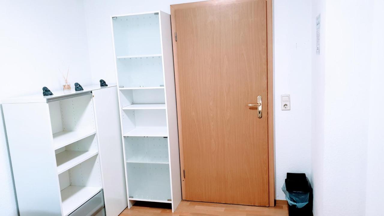 Budget Rooms In Halle With Shared Bathroom, Free Wifi, Netflix & Ipad Halle (Saale) Exterior foto