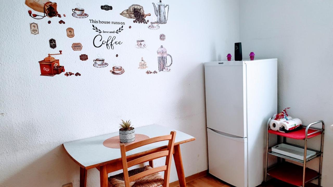 Budget Rooms In Halle With Shared Bathroom, Free Wifi, Netflix & Ipad Halle (Saale) Exterior foto