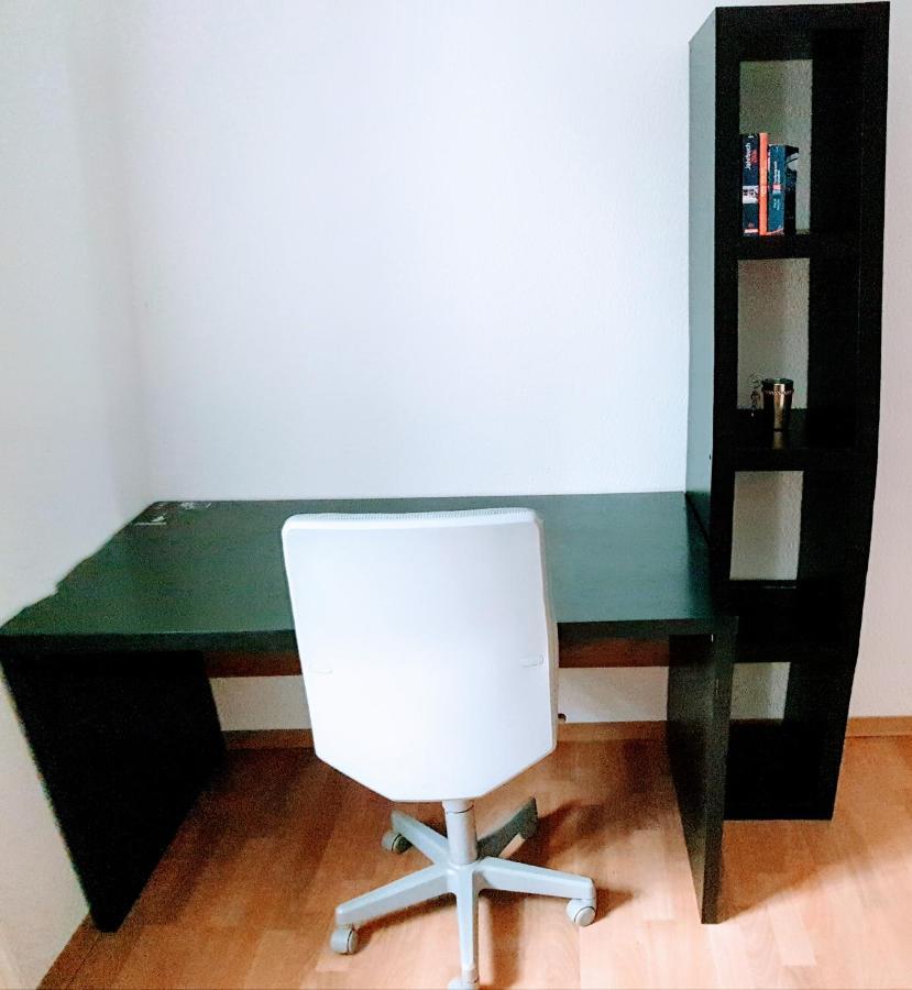 Budget Rooms In Halle With Shared Bathroom, Free Wifi, Netflix & Ipad Halle (Saale) Exterior foto