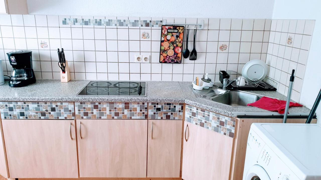 Budget Rooms In Halle With Shared Bathroom, Free Wifi, Netflix & Ipad Halle (Saale) Exterior foto