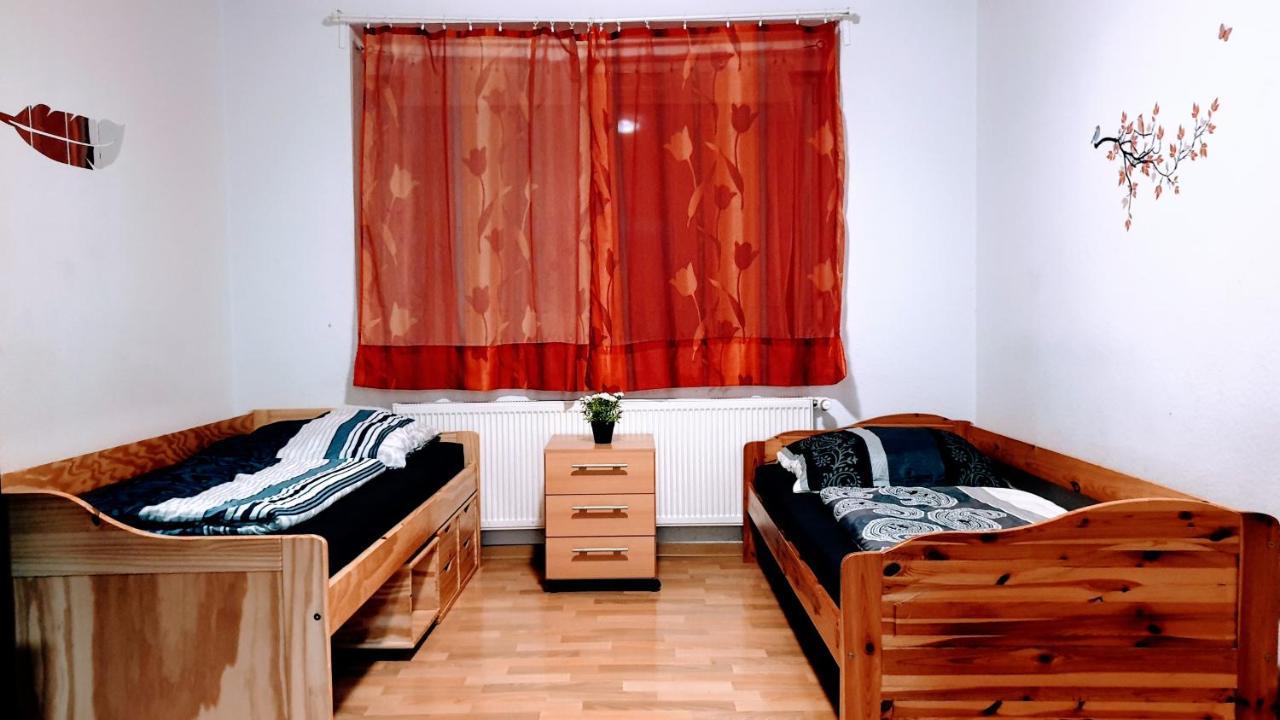 Budget Rooms In Halle With Shared Bathroom, Free Wifi, Netflix & Ipad Halle (Saale) Exterior foto